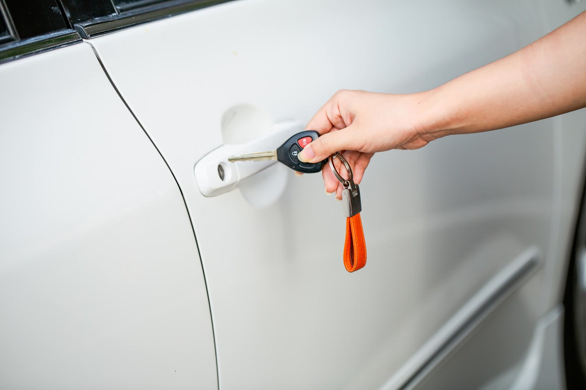 Locked Out of Your Car in Miami? 5 Steps to Take Right Now